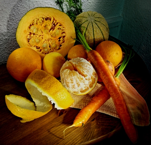 Immagine con carote, arance, zucca, buccia, frutta, melone, giallo, arancione, meloni, agrumi, verdura