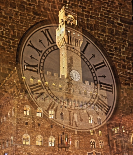 Immagine con orologio, torre, riflesso, palazzo, firenze, numeri, finestre, campanile, muro