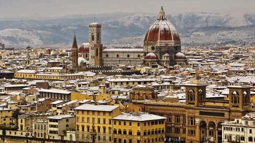 Immagine con neve, firenze, cupola, panorama, inverno, città, montagne, duomo, chiesa, campanile, case