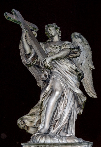 Immagine con angelo, croce, statua, ali, marmo, notte, grigio, scultura