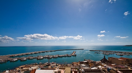 Immagine con mare, porto, cielo, nuvole, barche, acqua, orizzonte