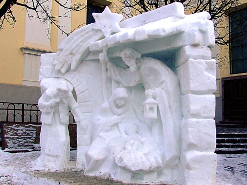 Immagine con presepe, bianco, stella, cometa, neve, natale, ghiaccio, scultura, inverno, marmo, capanna