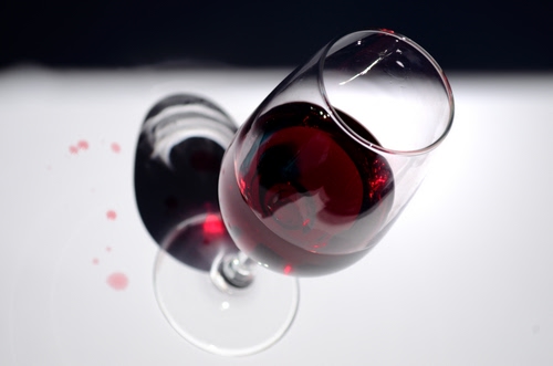 Immagine con vino, bicchiere, rosso, vetro, ombra, calice