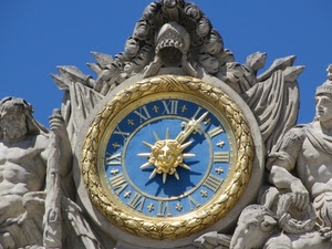orologio, statue, numeri, azzurro, oro, cielo, lancette, elmo, blu, lance, romani, sole, corona, tempo, quadrante, bandiere