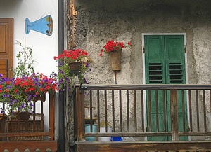 fiori, balcone, finestra, vasi, verde, rosso, legno, porta, ringhiera, persiane