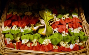 farfalle, pasta, rosso, verde, bianco, tricolore, cestino, vimini, cesta, cesto, occhi, tricolori