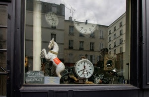 cavallo, vetrina, orologi, riflessi, finestre, vetro, orologio, riflesso, case, cielo, palazzi, numeri, negozio