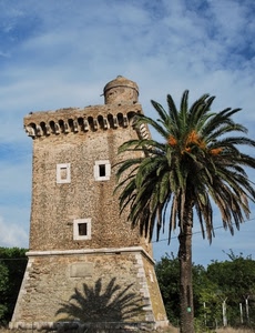 torre, palma, ombra, finestre, cielo, albero, nuvole, alberi