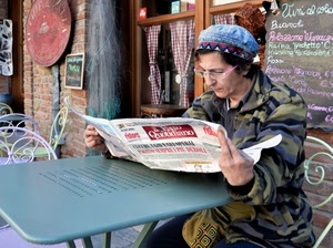 giornale, occhiali, tavolino, cappello, donna, tavolo, leggere, lettore, lettura, sedie, persona