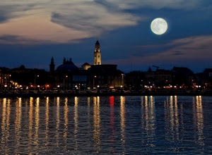 luna, campanile, riflessi, luci, acqua, lago, sera, riflesso, notte
