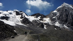 neve, montagna, nuvole, montagne, sentiero, persone, strada, bianco, vette, cielo