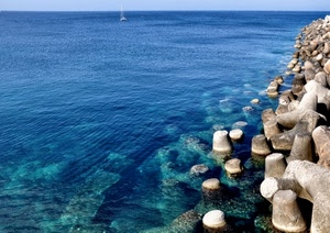 mare, barca, acqua, scogli, azzurro, blu, frangiflutti, cielo, scogliera
