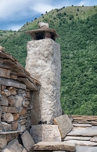 verde, alberi, camino, montagna, pietre, tetto, comignolo, sassi, pietra, casa