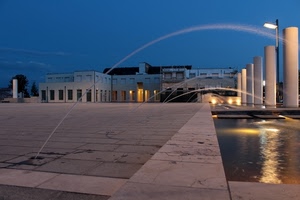 piazza, fontana, lampione, acqua, luci, blu, colonne, getti, sera, getto