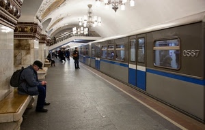 stazione, treno, persone, lampadari, panchina, panchine, metropolitana, viaggiatori