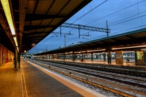 stazione, binari, luci, fili, ferrovia, rotaie, pensilina, prospettiva