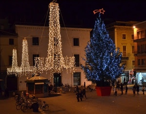 albero, natale, luci, stella, piazza, luminarie, biciclette, luminaria