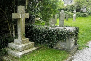 cimitero, tombe, croce, lapidi, prato, verde, erba, edera, croci, tomba, foglie, piante, alberi