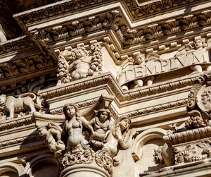 decorazioni, statue, tempio, colonna, donne, sculture, capitello, scritta, chiesa, architettura, scultura, barocco