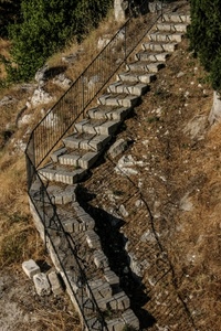 gradini, ringhiera, scala, scalinata, ombre, pietre, scale, curva, ombra, alberi